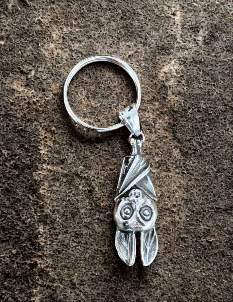 its a necklace! its a keychain! ITS BUGEYE BAT!