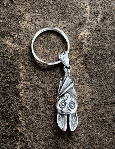 its a necklace! its a keychain! ITS BUGEYE BAT!