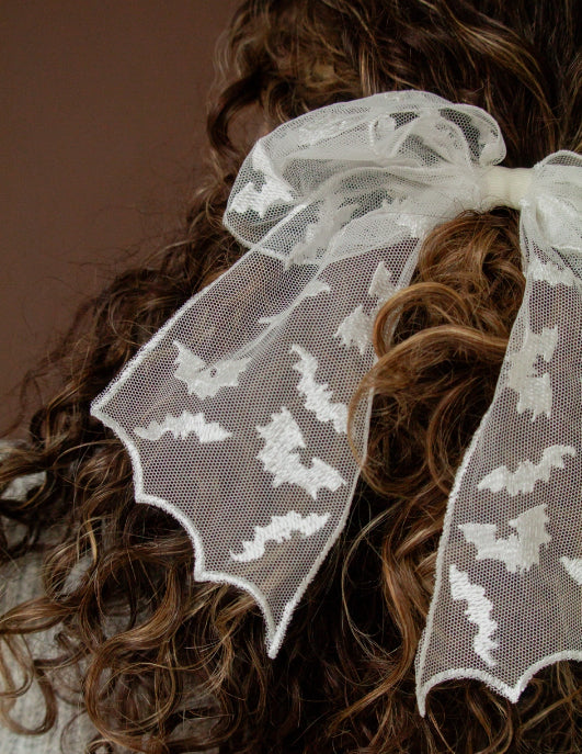 Lacy Bats Clip-on Bow